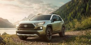 Новый Toyota RAV4 может получить семиместную версию