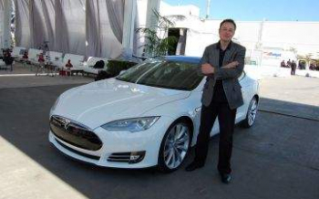 Илон Маск сделал крупное вложение в акции Tesla