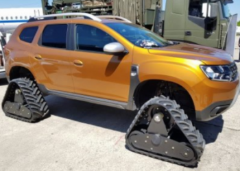Dacia Duster поставили на гусеницы