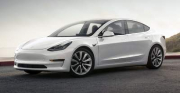 Tesla анонсировала мощнейший электрокар