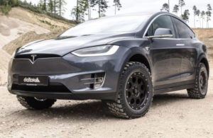 Tesla Model X подготовили к бездорожью‍