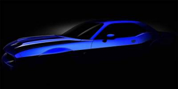 Dodge опубликовал тизеры обновленного купе Challenger SRT Hellcat