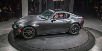 Mazda представила обновленный спорткар MX-5