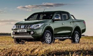 Пикап Mitsubishi L200 с «автоматом» стал доступнее в РФ