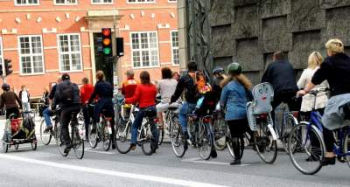 В Нидерландах будут поощрять велосипедистов