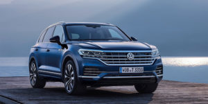 Названы цены и комплектации нового Volkswagen Touareg для РФ
