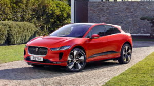 Jaguar озвучил российские цены на электрический кроссовер I-Pace‍