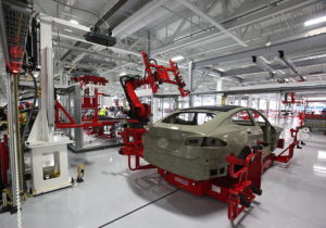 Компания Tesla выпустила более 70 тысяч электрокаров Tesla Model 3
