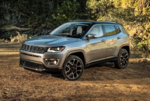 Названа стоимость нового кроссовера Jeep Compass для авторынка России