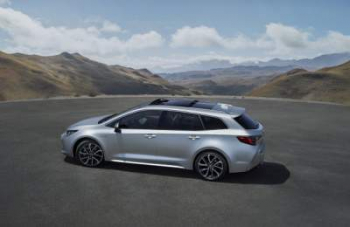 Toyota представила новый универсал Corolla