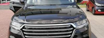 В Сети появились живые фото китайского клона Range Rover Sport