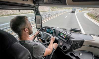 Mercedes-Benz представили грузовик Actros