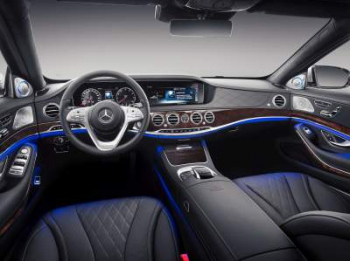 На украинских дорогах засняли самый роскошный Mercedes Maybach