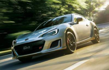 Subaru улучшила спорткупе BRZ