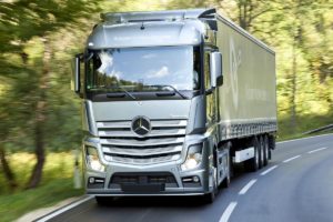 В России стартовали продажи грузовиков Mercedes-Benz Actros и Arocs‍