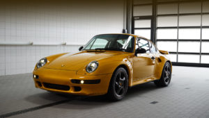 Уникальный спорткар Porsche 911 Project Gold продали за 205 млн рублей‍