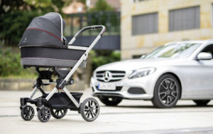 В Mercedes-Benz сделали коляску для младенцев Avantgarde‍