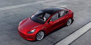 Компания Tesla выпустила 100 тысяч электромобилей Tesla Model 3