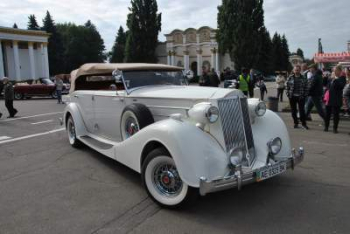 Фестиваль раритетных авто OldCarLand в Киеве: самые яркие экспонаты