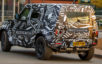 Новое поколение Land Rover Defender тестируют в серийном кузове‍