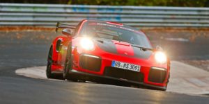 Суперкар Porsche 911 GT2 RS MR стал самым <span id=