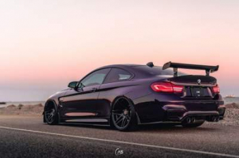 В Сети показали BMW M4 в уникальном цвете