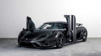 Koenigsegg построила гиперкар в кузове из "голого" углеродного волокна