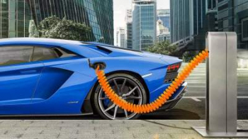 Lamborghini планирует представить гибридную новинку
