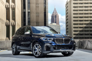 BMW лидирует на рынке премиального сегмента в РФ