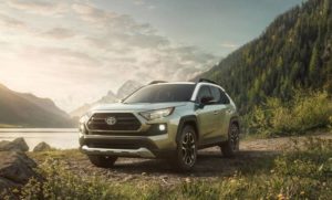 Toyota оценила новый кроссовер Toyota RAV4 в 1,7 млн рублей