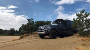 Mercedes-Benz X-Class превратили в дом на колесах